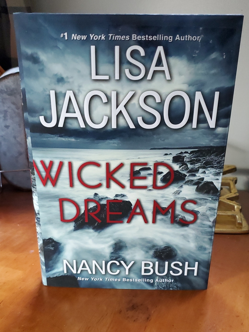 Lisa Jackson "Wicked Dreams" Hardcover Book - Navy, White, Red